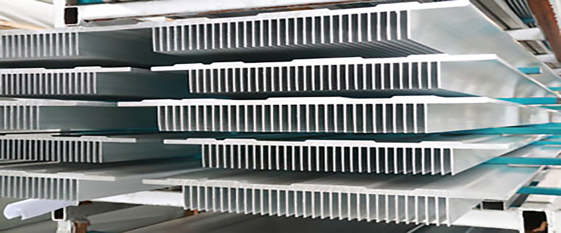 1736213182490277.jpg 散熱器2.jpg